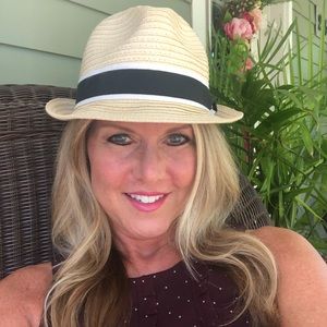 Meet your Posher, Angie